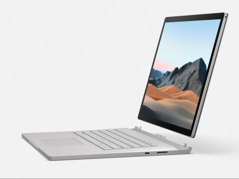 Surface Book 3 ed Headphones 2 disponibili in&nbsp;Italia